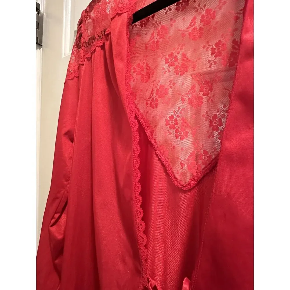 Vintage Undercover Wear Long‎ Red Nylon Lace Robe Size Medium Made In USA